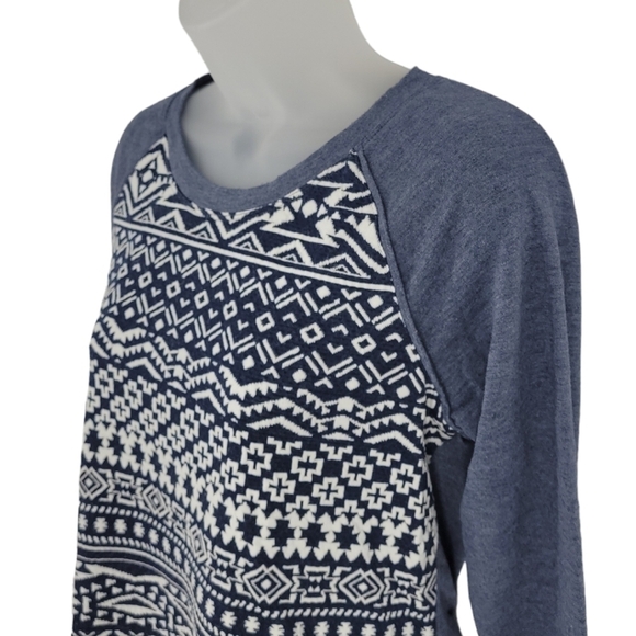 Eyeshadow Womens Grayish Blue Tribal Print Sweatshirt Size Small - Picture 11 of 11
